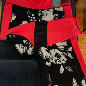 Size large Lularoe Fearless Capri length fitness leggings with pockets